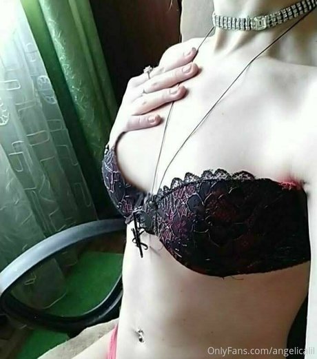 angelicalil 裸モデル 写真