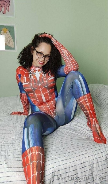 michigancutiefree エロティックなスター ギャラリー