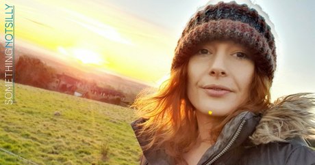 ニューハーフの乗馬オンリーファンズ えろ 写真