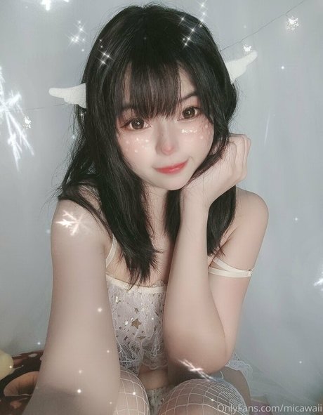 小さいチンポのシーメールオンリーファンズ ホットセックス 画像