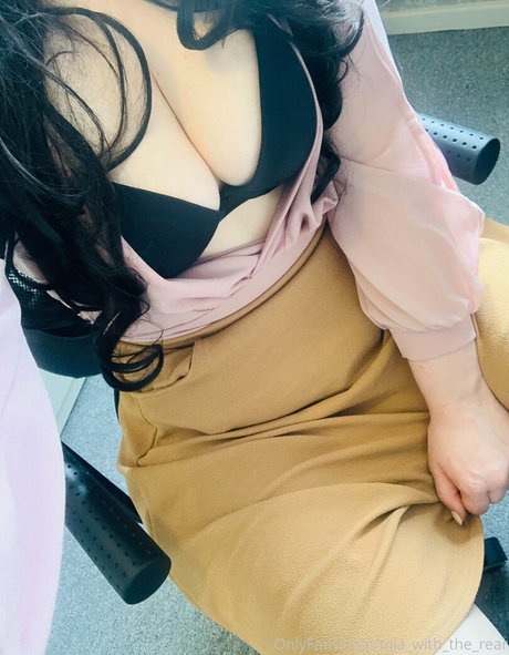 mia with the rear ポルノスター ギャラリー