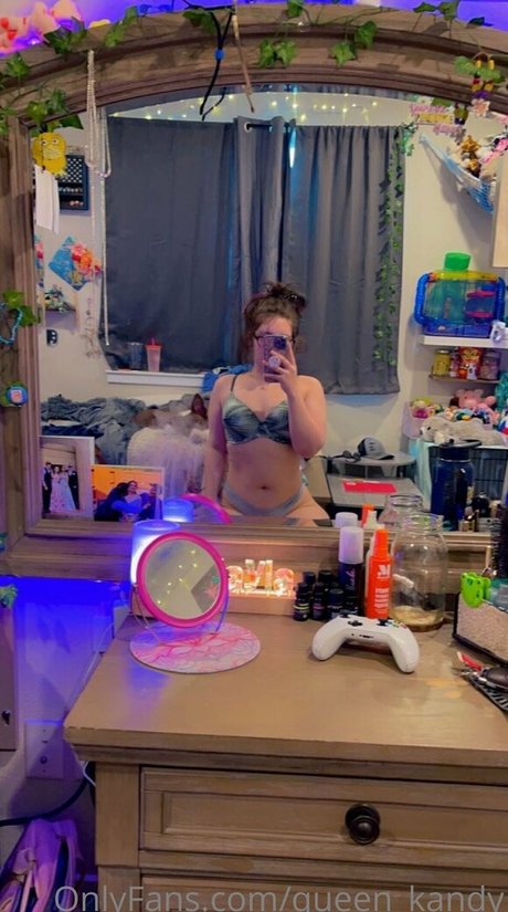 queen kandy ポルノスター ヌード 写真