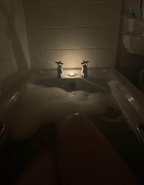 尖ったおっぱいオンリーファンズ 美しいxxx アーカイブ