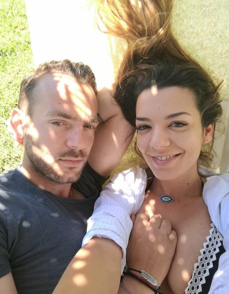 Nikoletta Ralli 素敵なスター ギャラリー