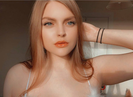 bbgumbitchhh 最高のスター 写真