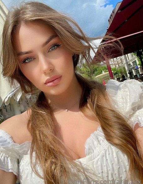 aria xxx アダルトモデル 写真