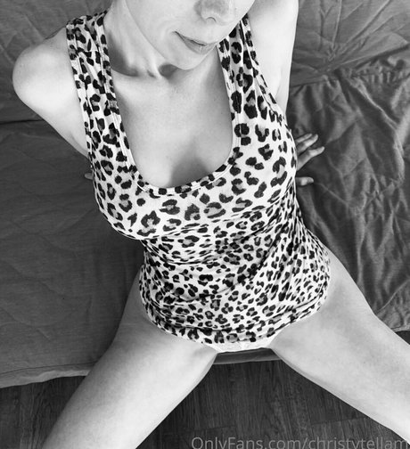 christytellam アートモデル 写真