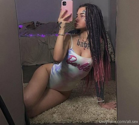 ali sex 美しいモデル 画像