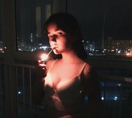 金髪の筋肉オンリーファンズ 無料エロ 画像