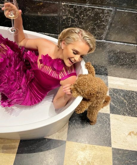 Alicia Agneson 無料のスター 画像