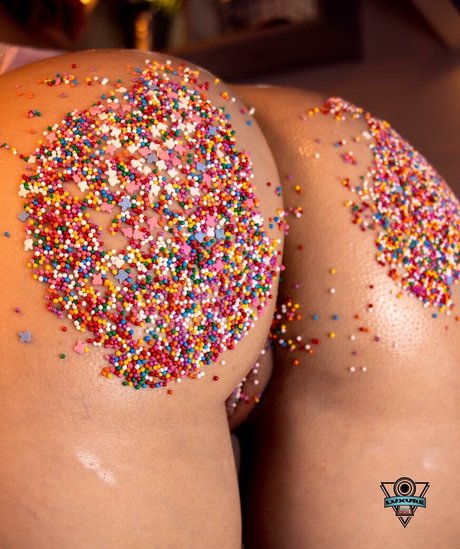 luxureart セックスモデル 画像