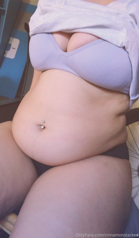 ぽっちゃりブロンドのオンリーファンズ xxx ギャラリー