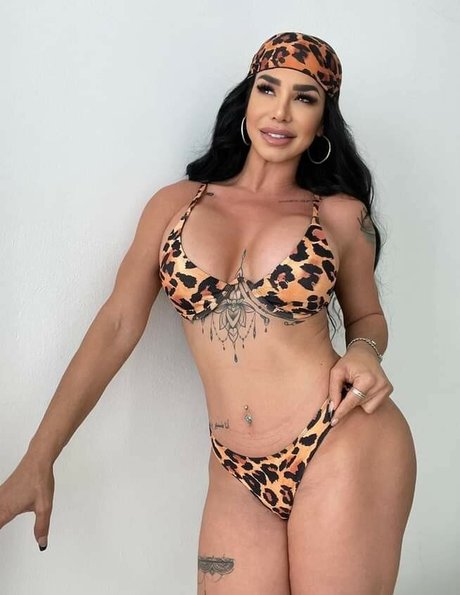 黒檀のタトゥーオンリーファンズ ポルノ ギャラリー