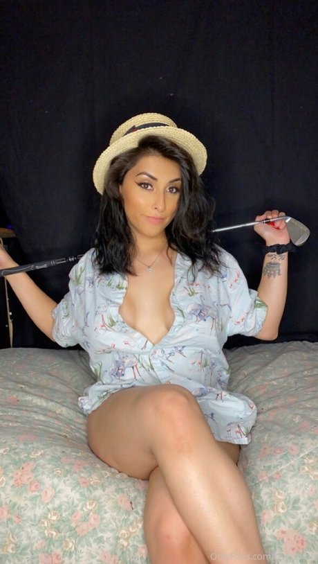 セクシーなブルネットのオンリーファンズ アートポルノ 写真