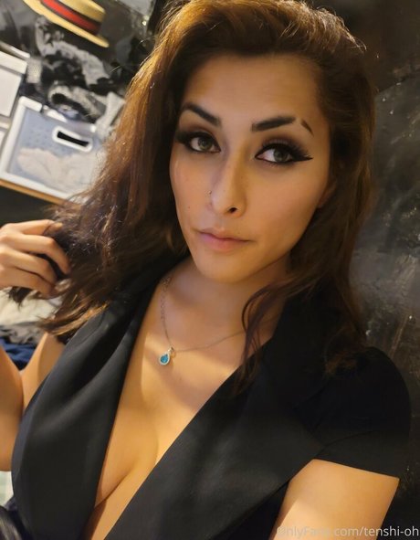 いちごミルクオンリーファンズ xxx 写真