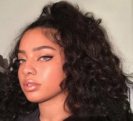 Kiana Lede ポルノモデル 写真