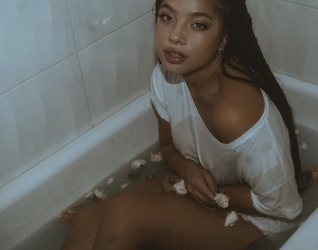 Kiana Lede xxx女優 写真