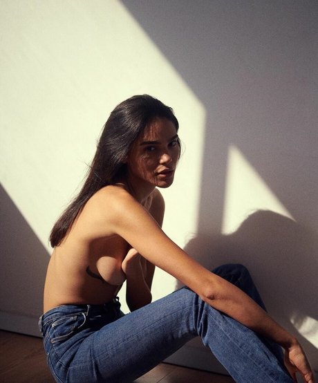 ニューハーフが男とセックスするオンリーファンズ ホットxxx 写真