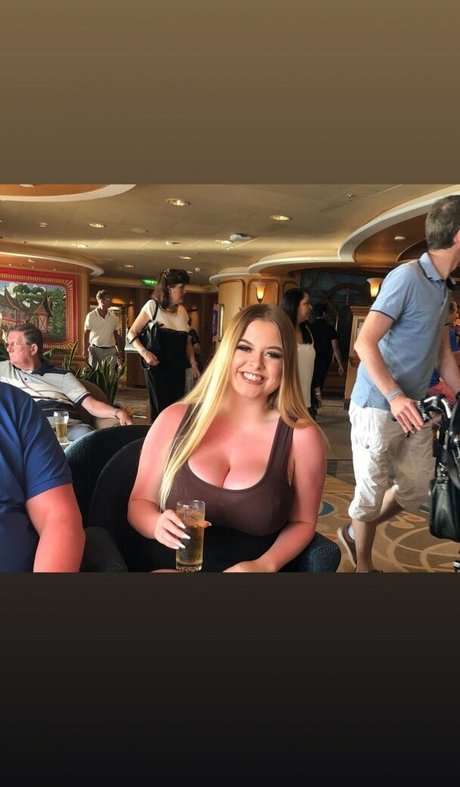 Alexandra Spencer HDモデル ギャラリー