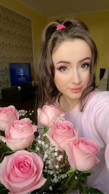 巨乳タトゥーオンリーファンズ 無料 写真