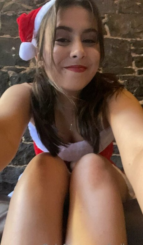 isrileyy ポルノスター ヌード 画像