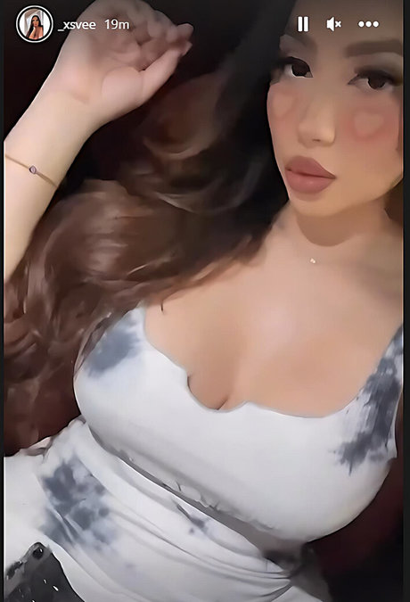 ランジェリーファックオンリーファンズ 無料エロ アーカイブ