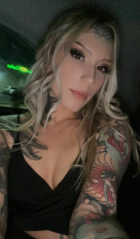 Pterodactylsftw アダルトスター 画像