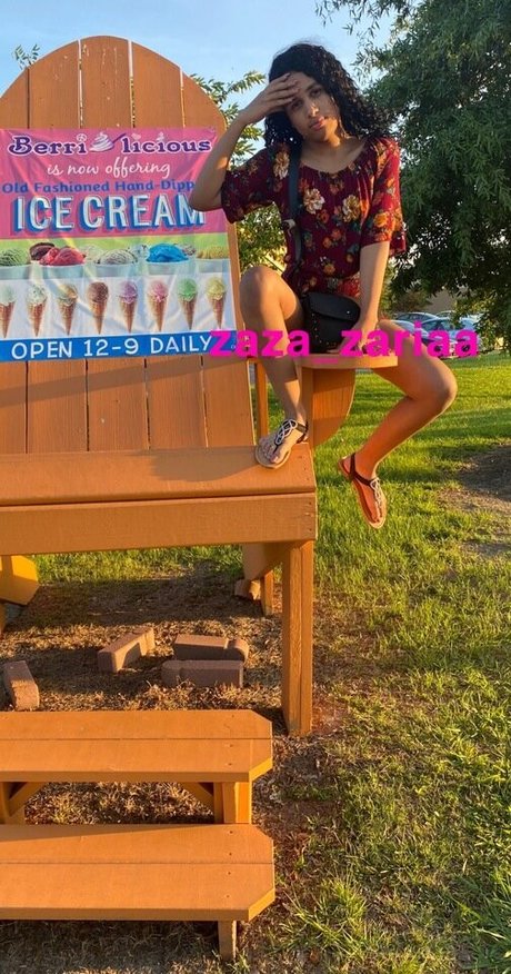 Zaza Zariaa ヌードのポルノスター 写真