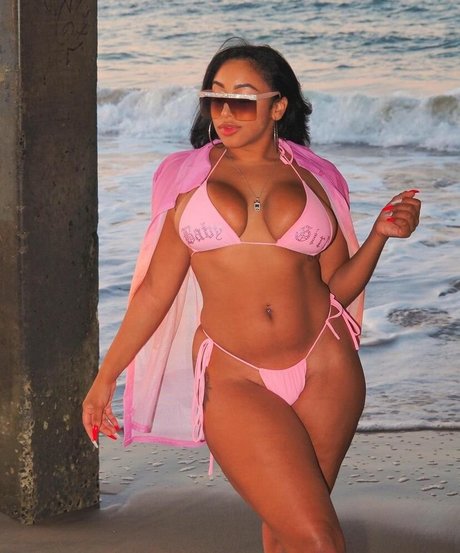 フィットネス 裸 オンリーファンズ ポルノ 写真