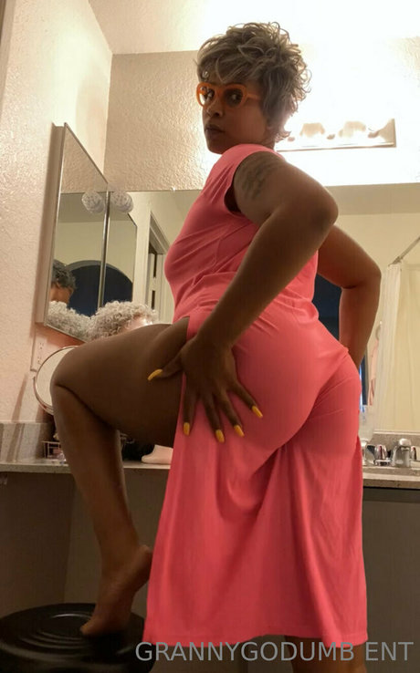 スキニーモデルオンリーファンズ 無料 写真