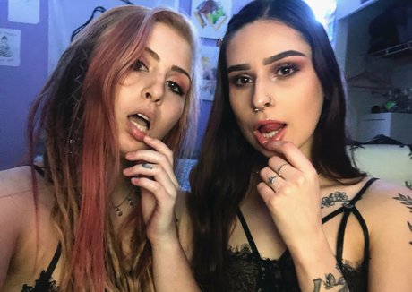 tatteddbeautyy ポルノスター ホット 写真