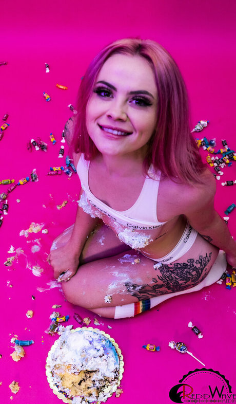 オタクプリンセスオンリーファンズ アート裸 画像