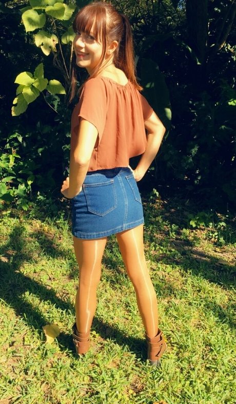 タトゥーオンリーファン ホットセクシー 写真