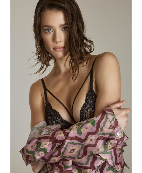 Michelle Ellyse Schlaman ヌードモデル 写真