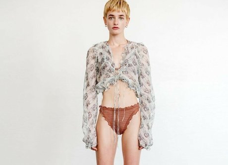 Esther McGregor セックスモデル 画像