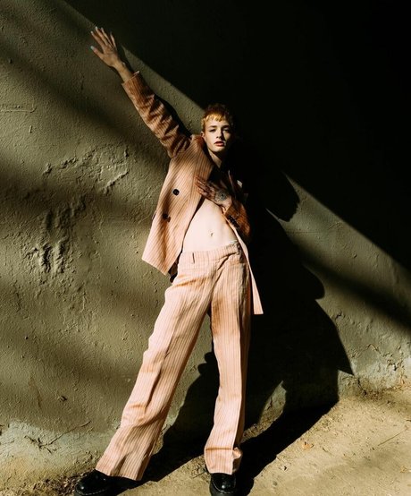 Esther McGregor 完璧なスター 写真