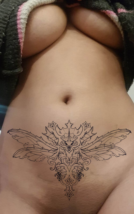 Yazzkull アダルトスター ギャラリー