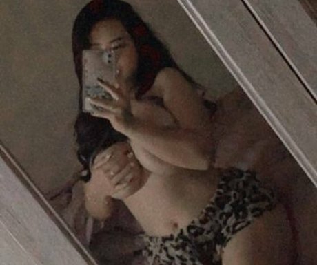 Crystal Senpai トップ女優 写真