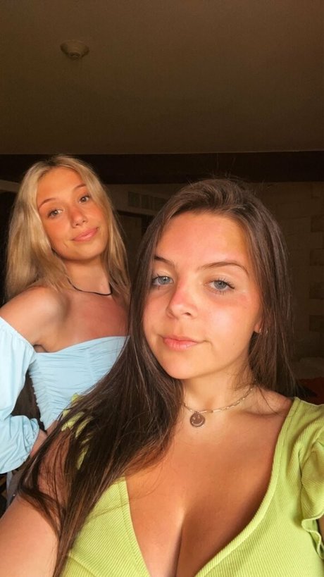 アナルxxx オンリーファンズ アート裸 ギャラリー