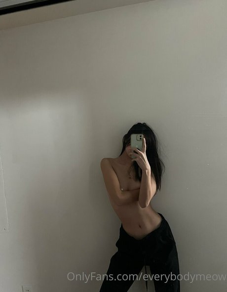 コスプレ ヘンタイ オンリーファンズ アダルト 写真