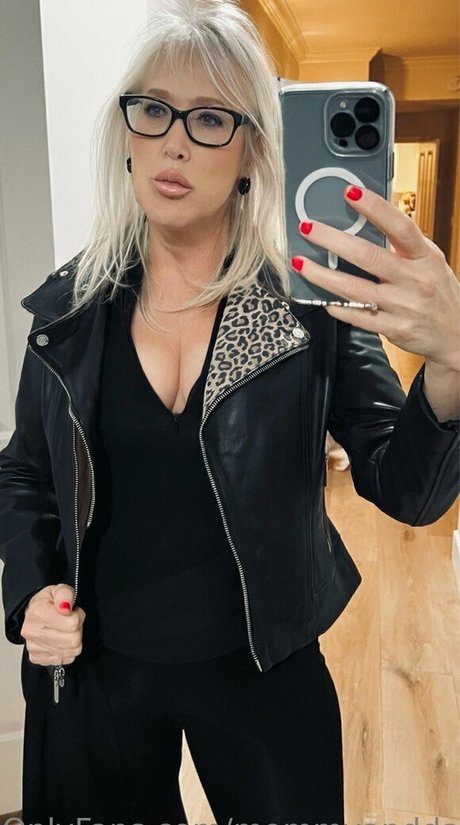 mommyanddaughter エロティックモデル 写真