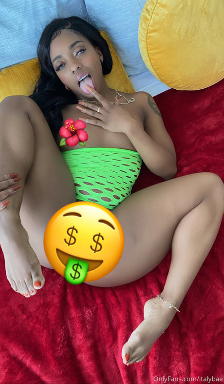 Italybae 美しいモデル 写真