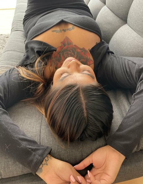 ぽっちゃりティーンオンリーファンズ セクシーヌード 画像