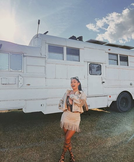 Thestarvasquez 写真集