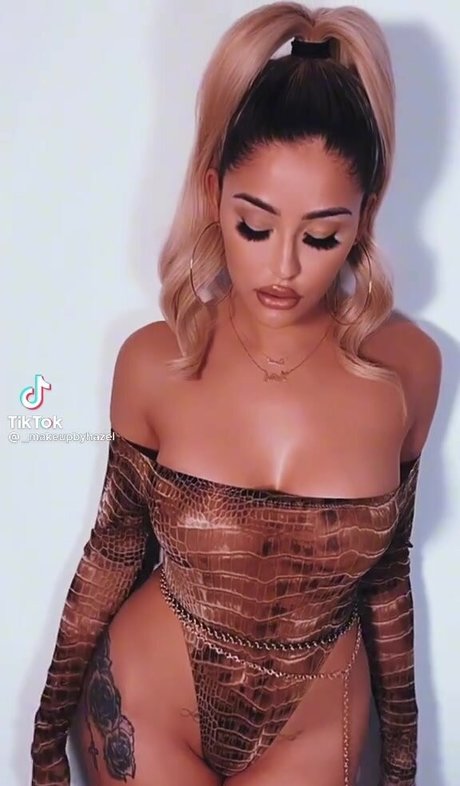 Renee Estella セクシーなポルノスター 写真