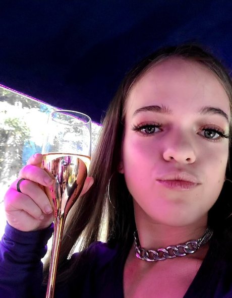 Lil Cutie 高品質モデル 写真