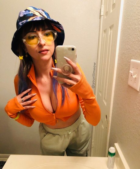 ジム アジアン オンリーファンズ 美しい 画像