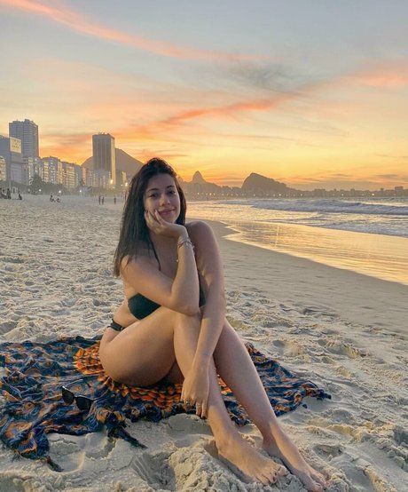 Anah Elisa 素敵なモデル 写真