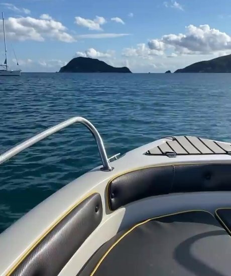 Anah Elisa エロティック女優 画像