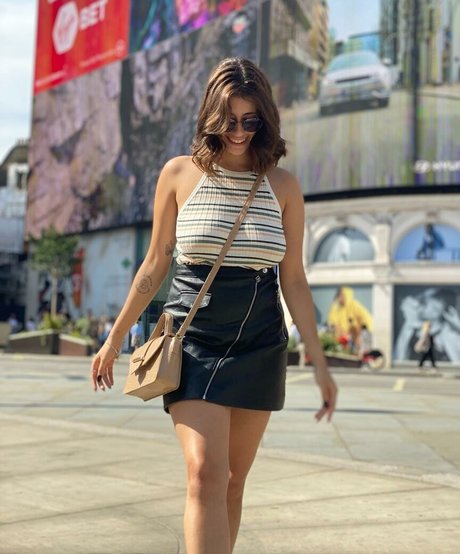 Anah Elisa セックスモデル 写真